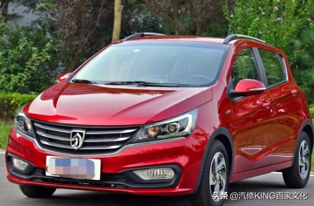 新手开车看过来,新手买两厢车还是三厢车好