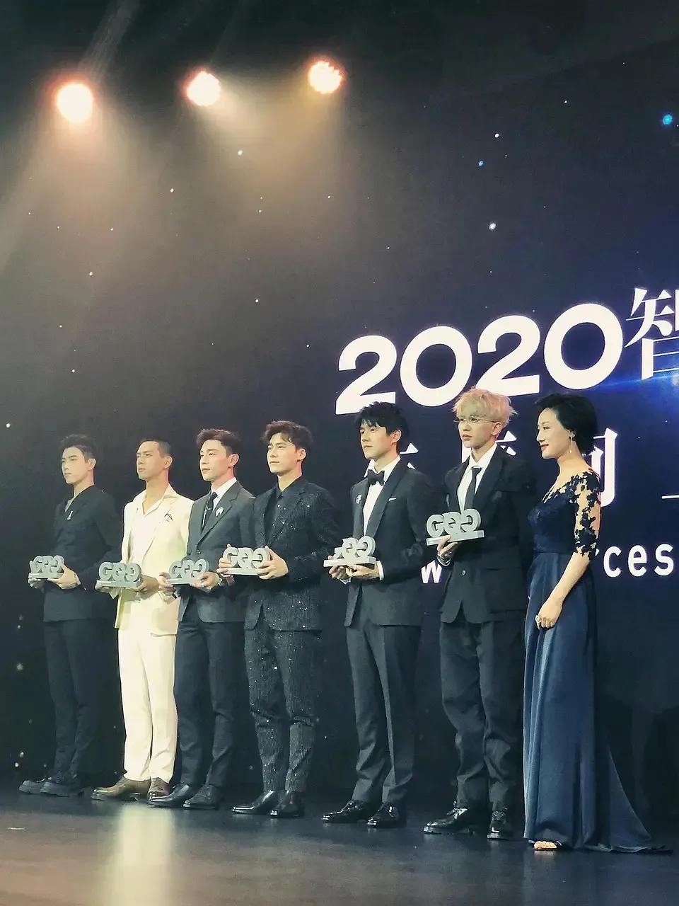 男明星的名利场，谁是你的取向*击狙**？