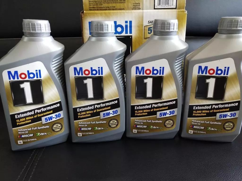 一年没跑多少公里要换机油吗,换机油多少公里必须换一次