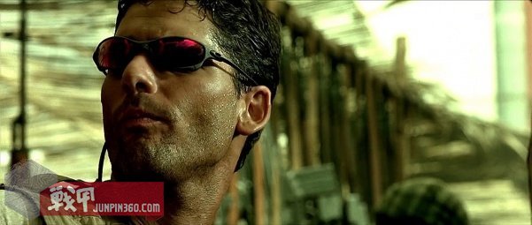 美国黑鹰战机坠落视频,黑鹰坠落最震撼视频