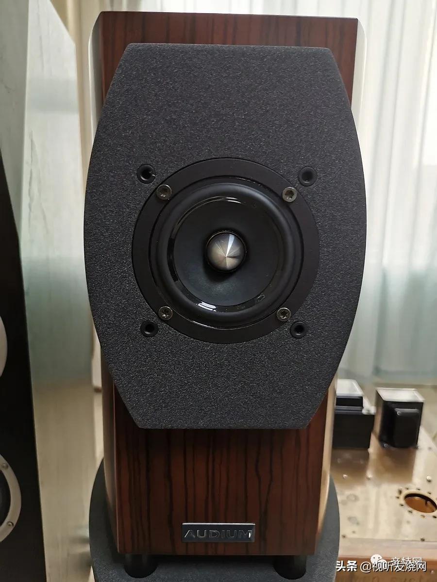 鍙ゅ吀绌胯秺鏃剁┖,鍙ゅ吀闊充箰甯︿綘绌胯秺鏃剁┖