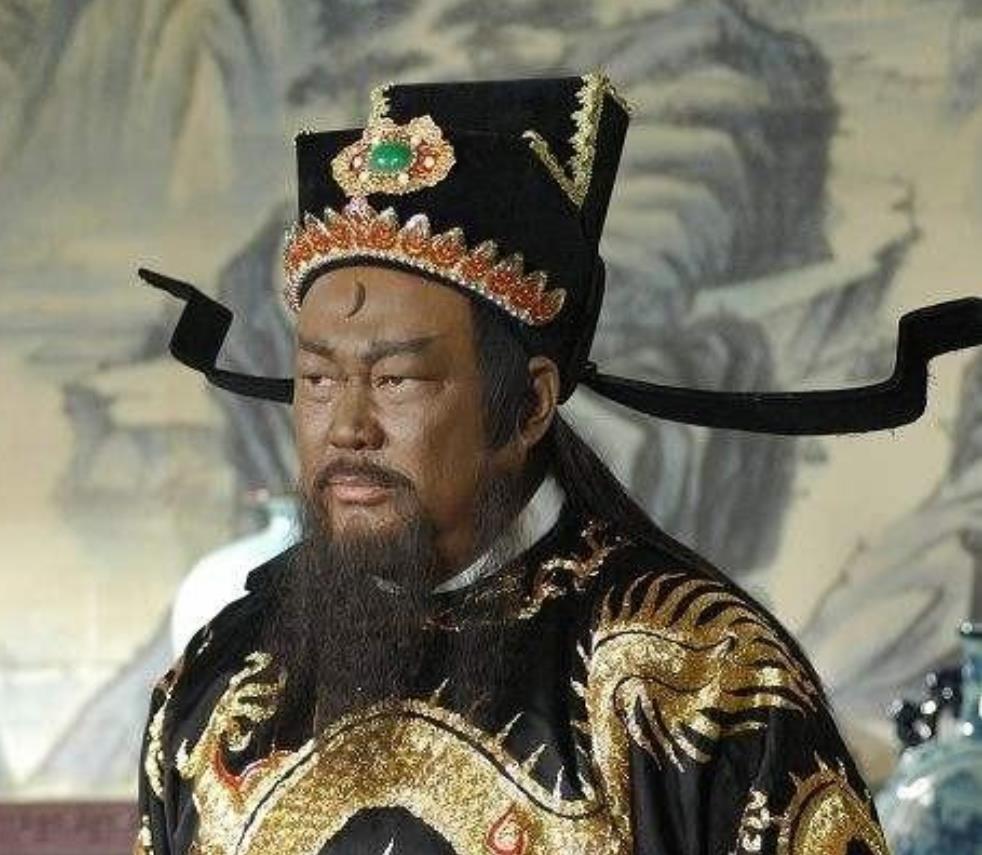 历史上的包拯工资,宋朝清官包拯一年的俸禄是多少钱