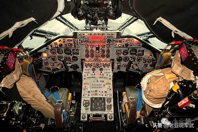 英国轰炸机v型,英国3v轰炸机