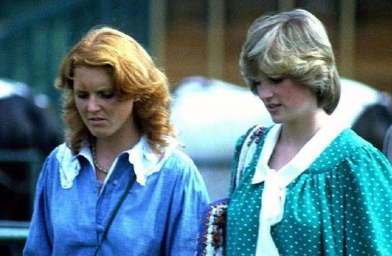 女王厌恶戴安娜,女王嫉妒戴安娜王妃