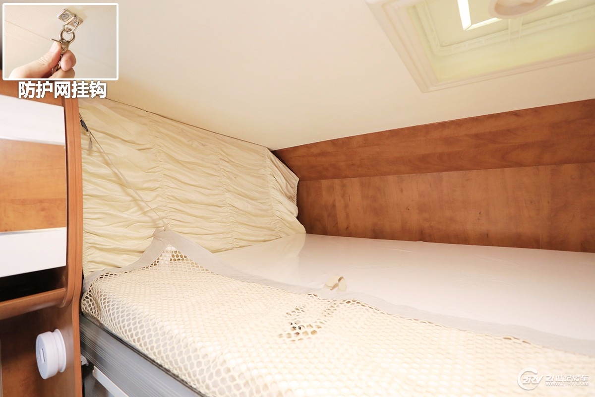 同级别车型谁敢跟它比轻量化！双会客区，实拍亚特plasy631房车