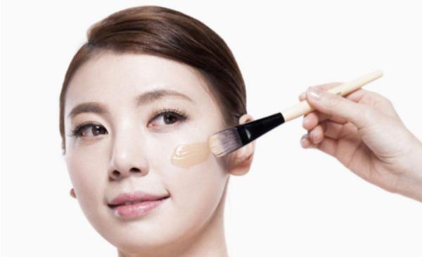 不同肤质人群，粉底液的正确打开方式，好用不踩雷