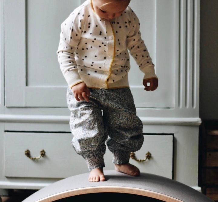 2岁女孩尿频繁是什么原因,3岁女宝总是尿湿一点裤子怎么办