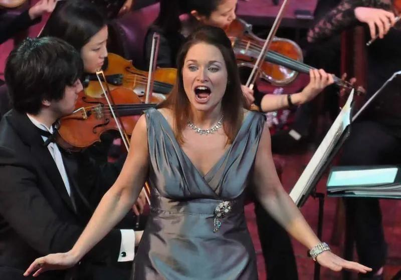 美声唱歌技巧和发声方法,美声教学五个母音的发声教学