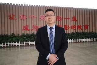 三尺讲台竞风流,云南农大附中校园