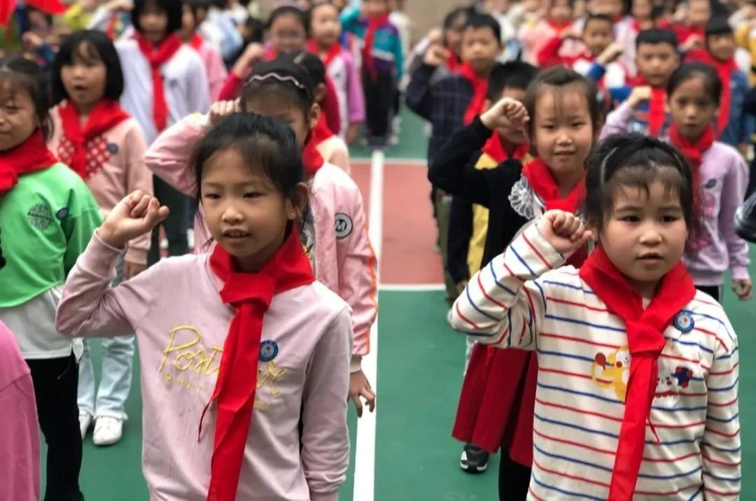 你好红领巾活动方案和总结,红领巾小学生入队仪式新队员发言