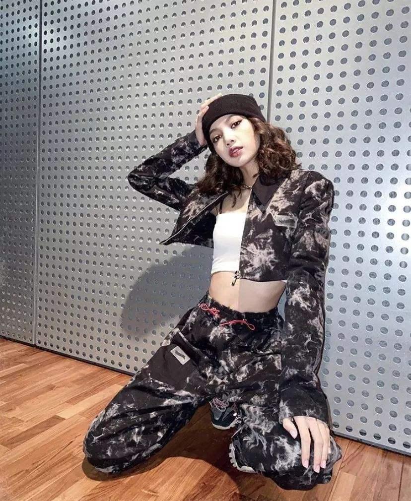 肩宽穿什么都显“壮”？那是你不会搭！这份穿搭指南你会很需要