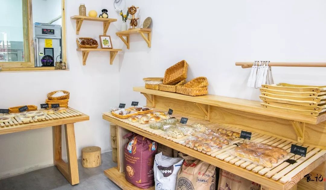 开在大庆西路的迷你面包博物馆，进一次就终身入坑