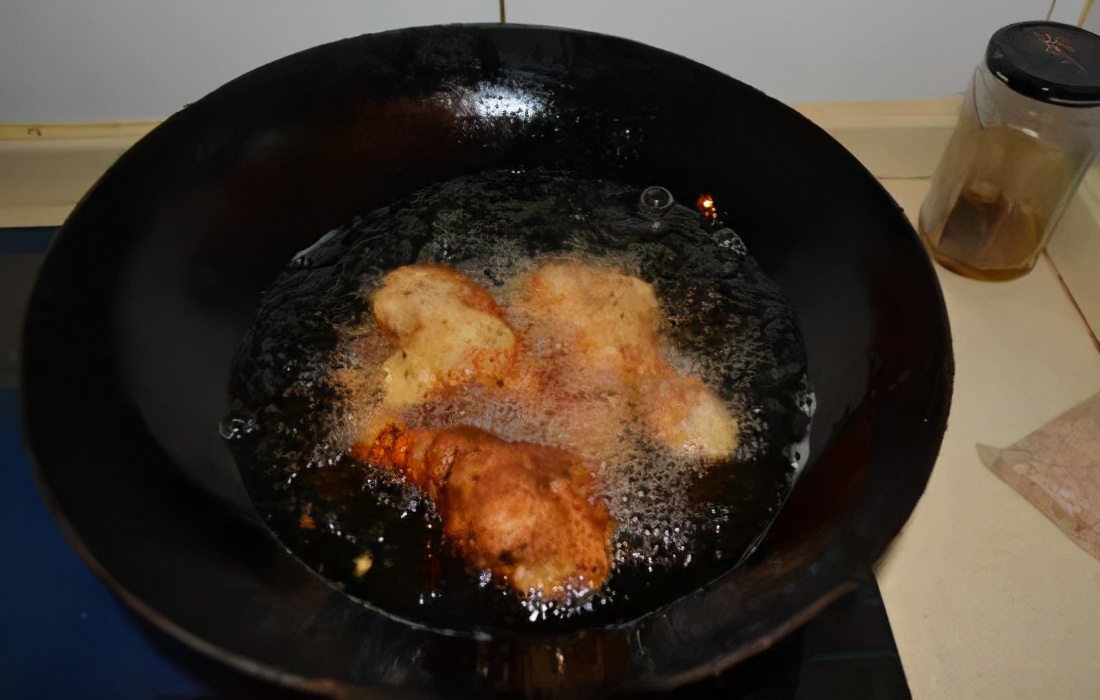 冷冻食品能直接煎吗,冷冻食品能直接焯水吗