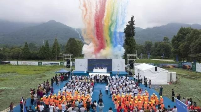 听说房价要跌不知道是不是真的,都江堰为啥房价那么贵