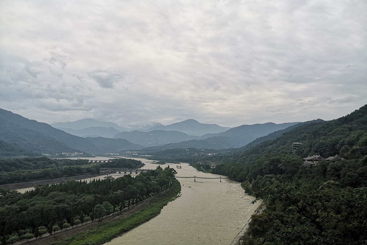 青城山齐云山龙虎山武当山,龙虎山齐云山青城山武当山崆峒山