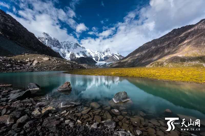 你可知这13位*疆新**人也曾登顶珠峰