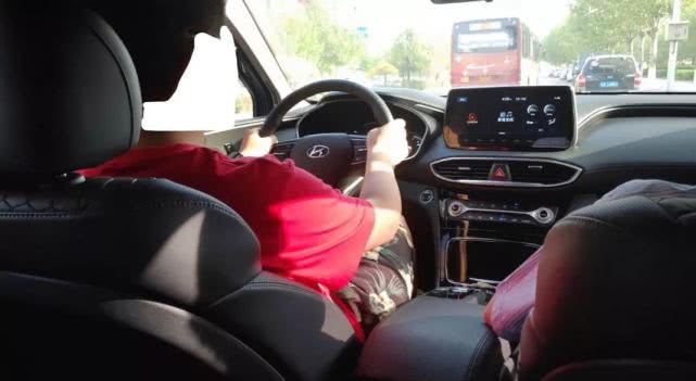 北京现代第四代胜达详细介绍,正面竞争和错位竞争