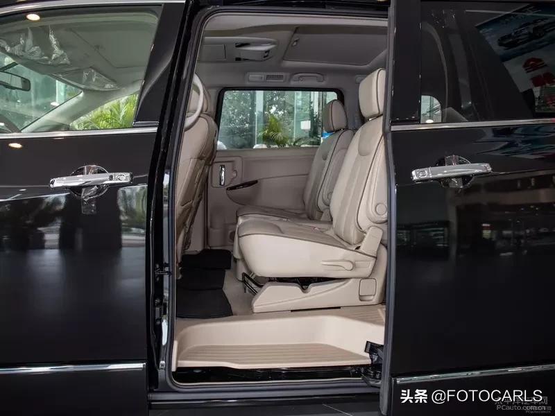 日产贵士3.5LSL实拍，比丰田埃尔法厚道，性价比超高豪华7座MPV