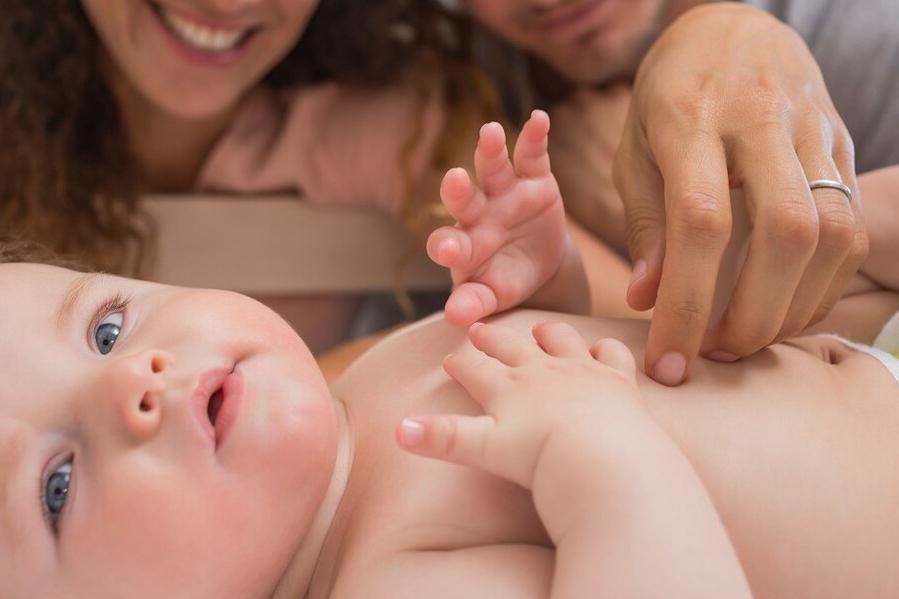 湿疹死皮粘着肉,湿疹粘在衣服上