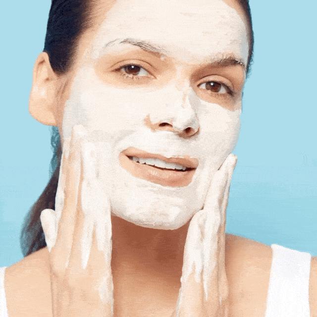 用护肤品刺痛脱皮,皮肤缺水擦护肤品刺痛