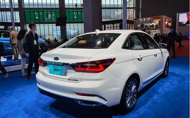 新一代长安福特福睿斯即将上市,福特福睿斯历代车型进化史