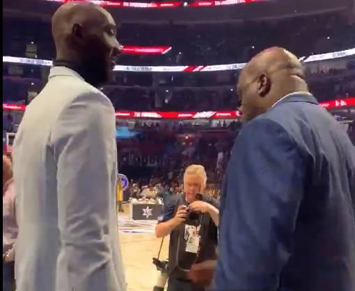 巅峰姚明vs奥尼尔巅峰时期集锦,姚明34分14板奥尼尔