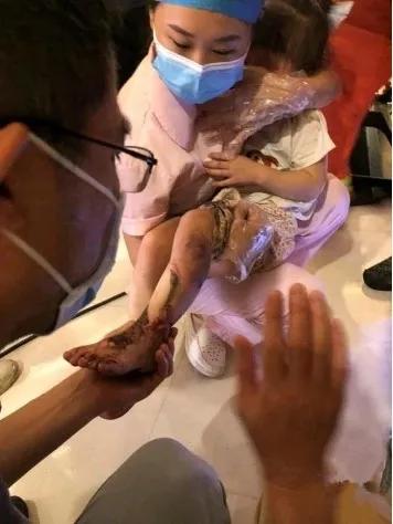 小众潮鞋推荐小学生,2021网红小白鞋潮流百搭舒适透气