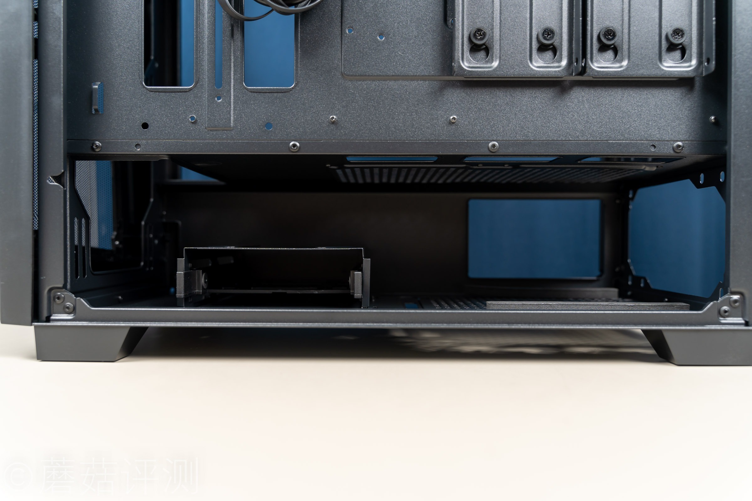 艾湃电竞机箱白色,艾湃电竞水冷评测