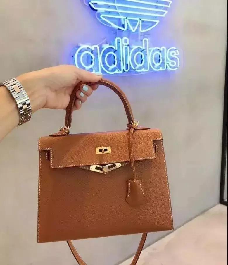 早春必买的十款包包品牌,最值得买的10款包包品牌