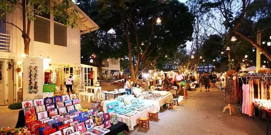 一个人出去有点无聊,一个人出去玩无聊吗