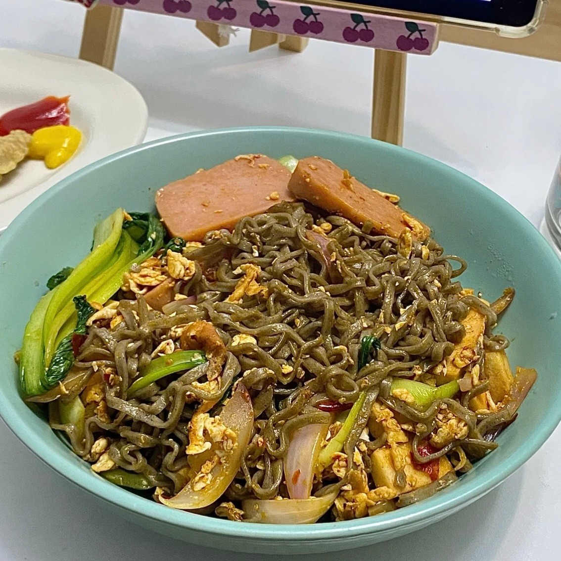 减脂可以吃低脂荞麦方便面,减脂期晚餐可以吃荞麦方便面么