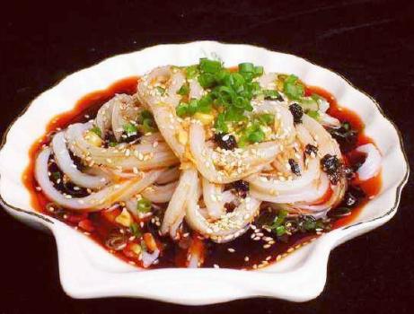 做凉粉时淀粉放多了凉粉没有弹性,想做凉粉放多少糖怎么做才好吃