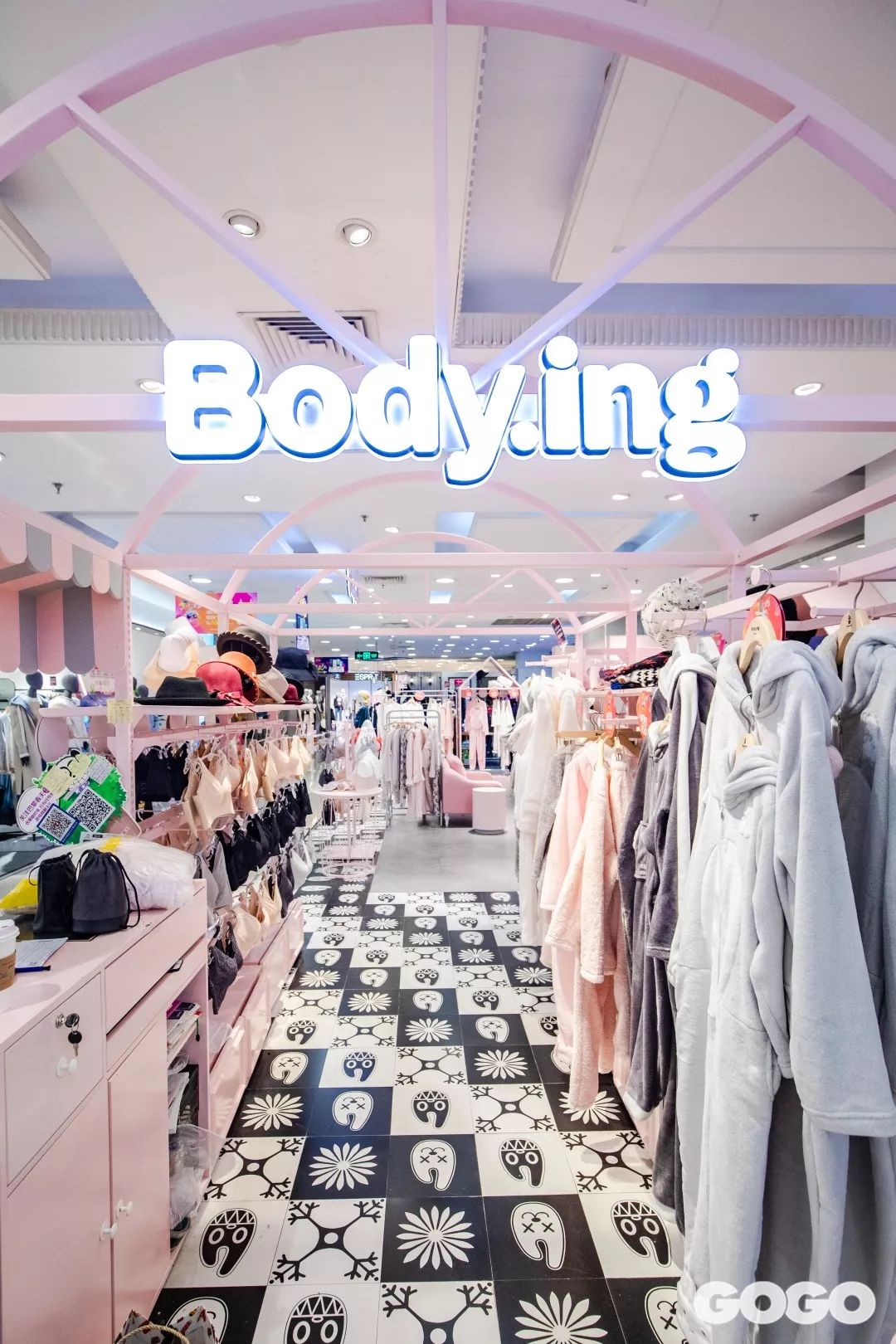 五角场巴黎春天24小时不打烊,巴黎春天五角场打折