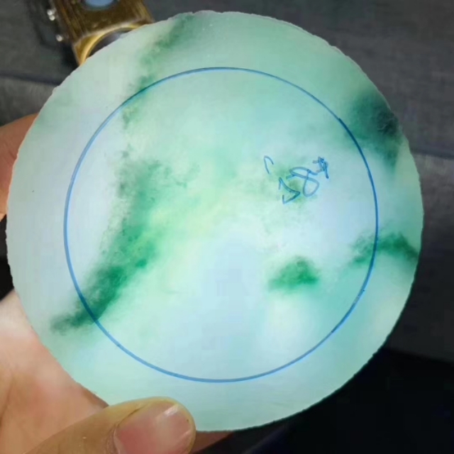 极品翡翠黄加绿手镯图片,极品翡翠手镯的鉴别方法