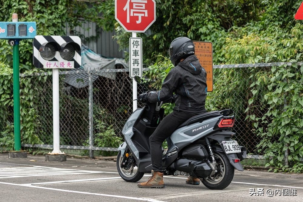 三阳摩托车125发动机,三阳fnx150最新测评
