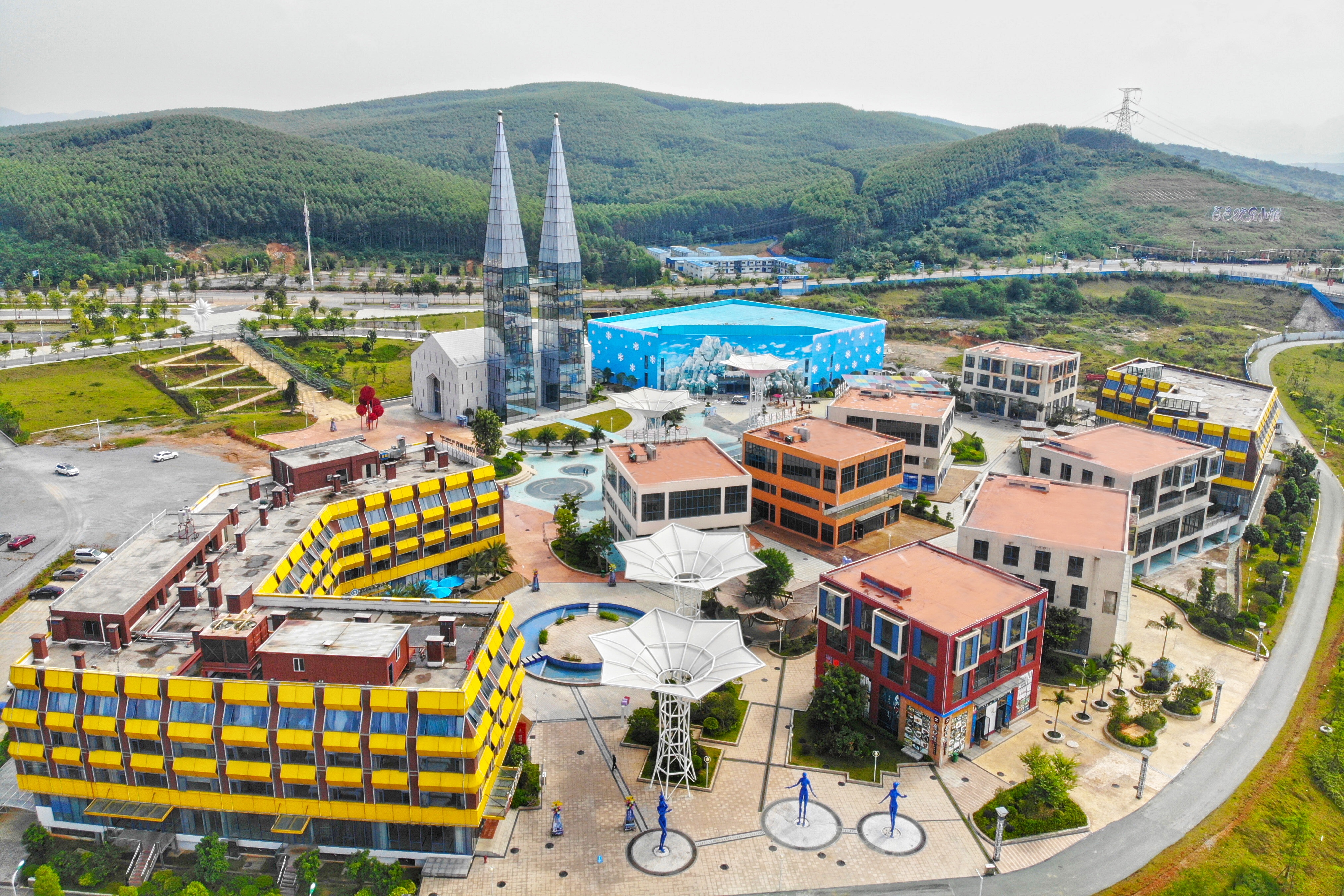 超级梦幻水上乐园,水上乐园嗨爆全场