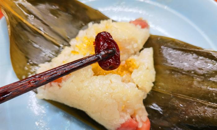 正确煮粽子粽子要煮多久,煮粽子的正确做法用冷水还是热水