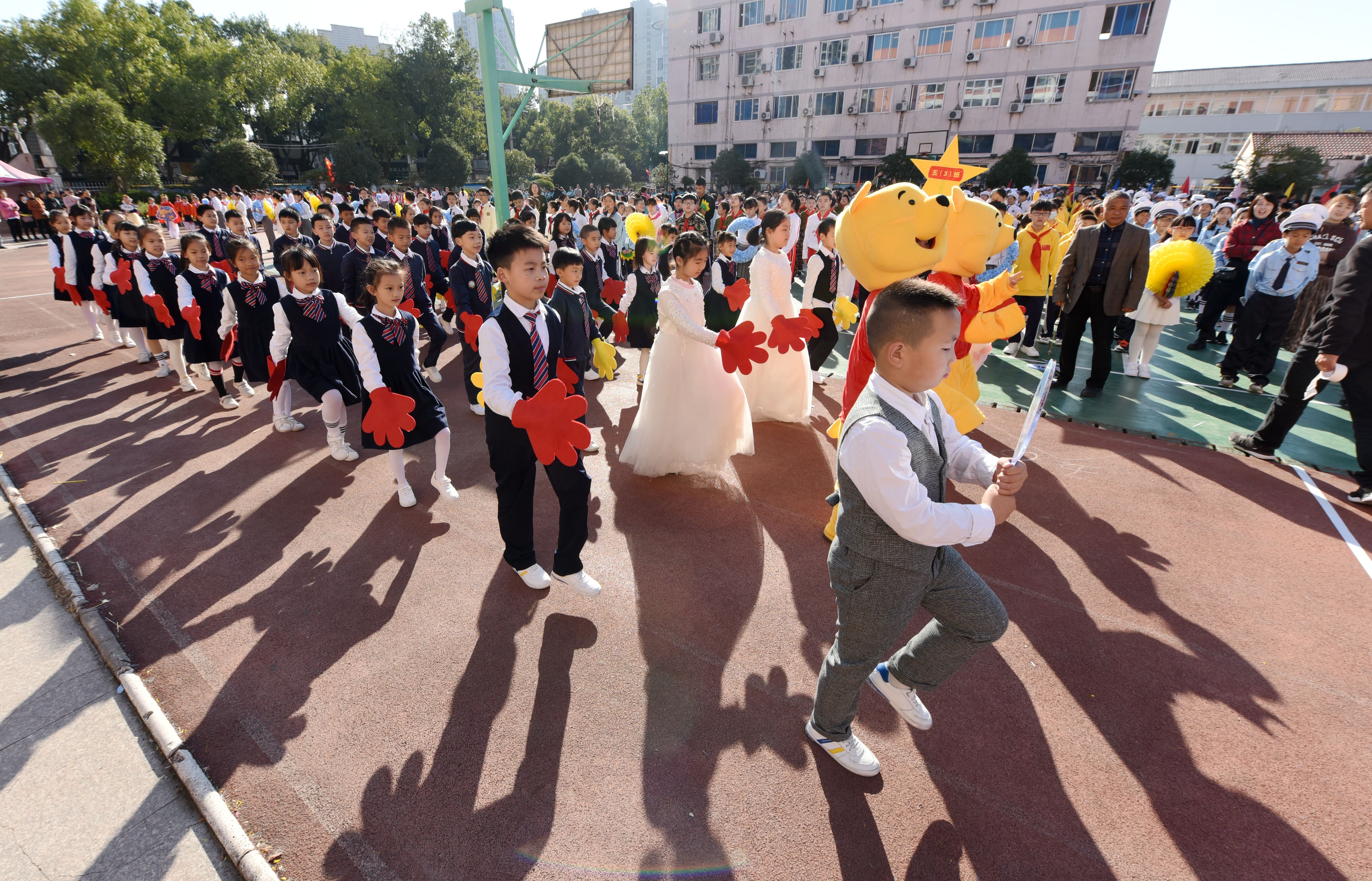 2016年仙居县中小学生运动会,学校运动会开幕式奇葩服装