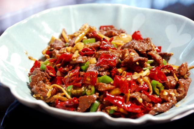 红烧牛肉最好吃的做法视频,红烧牛肉最好吃的做法川菜