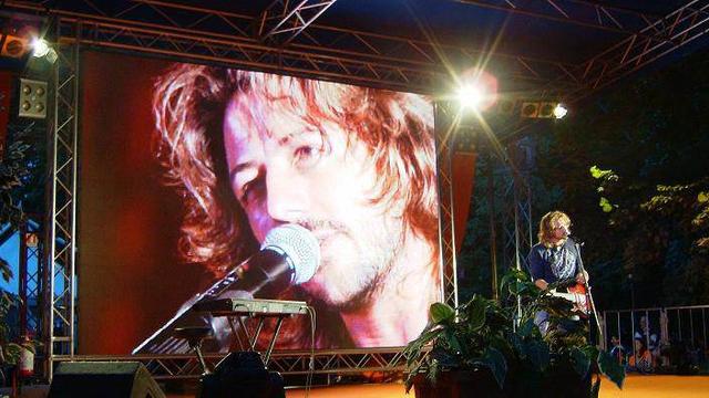 舞台led显示屏,上海舞台LED显示屏搭建多少钱