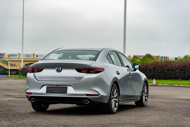 新款昂克赛拉值不值得入手,昂克赛拉为什么掉价那么严重