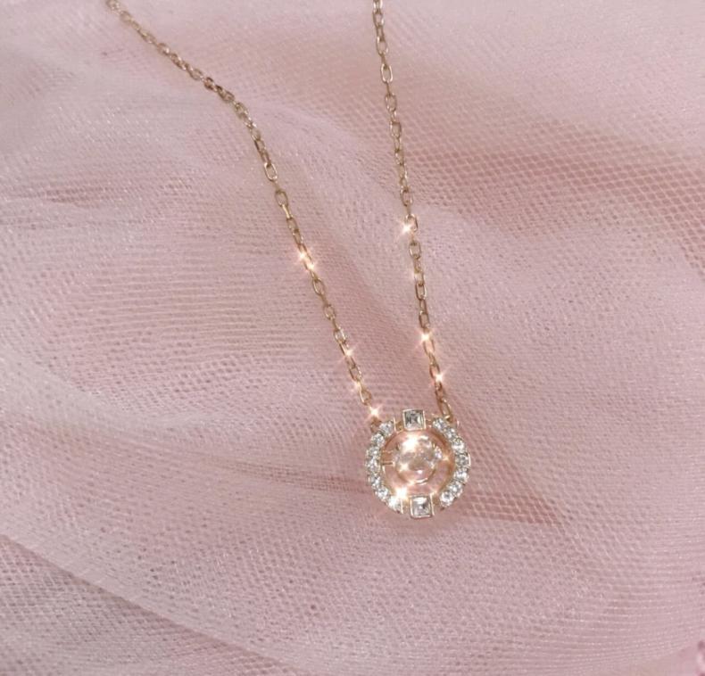 冬天的锁骨链也可以很美,美到惊艳的锁骨链