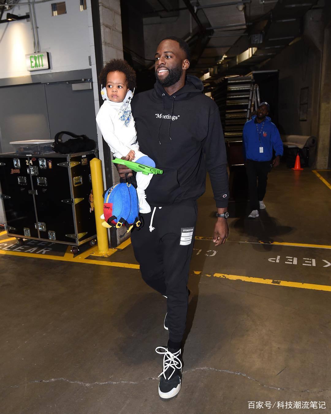 追梦格林匡威解约了吗,追梦格林上脚匡威g4