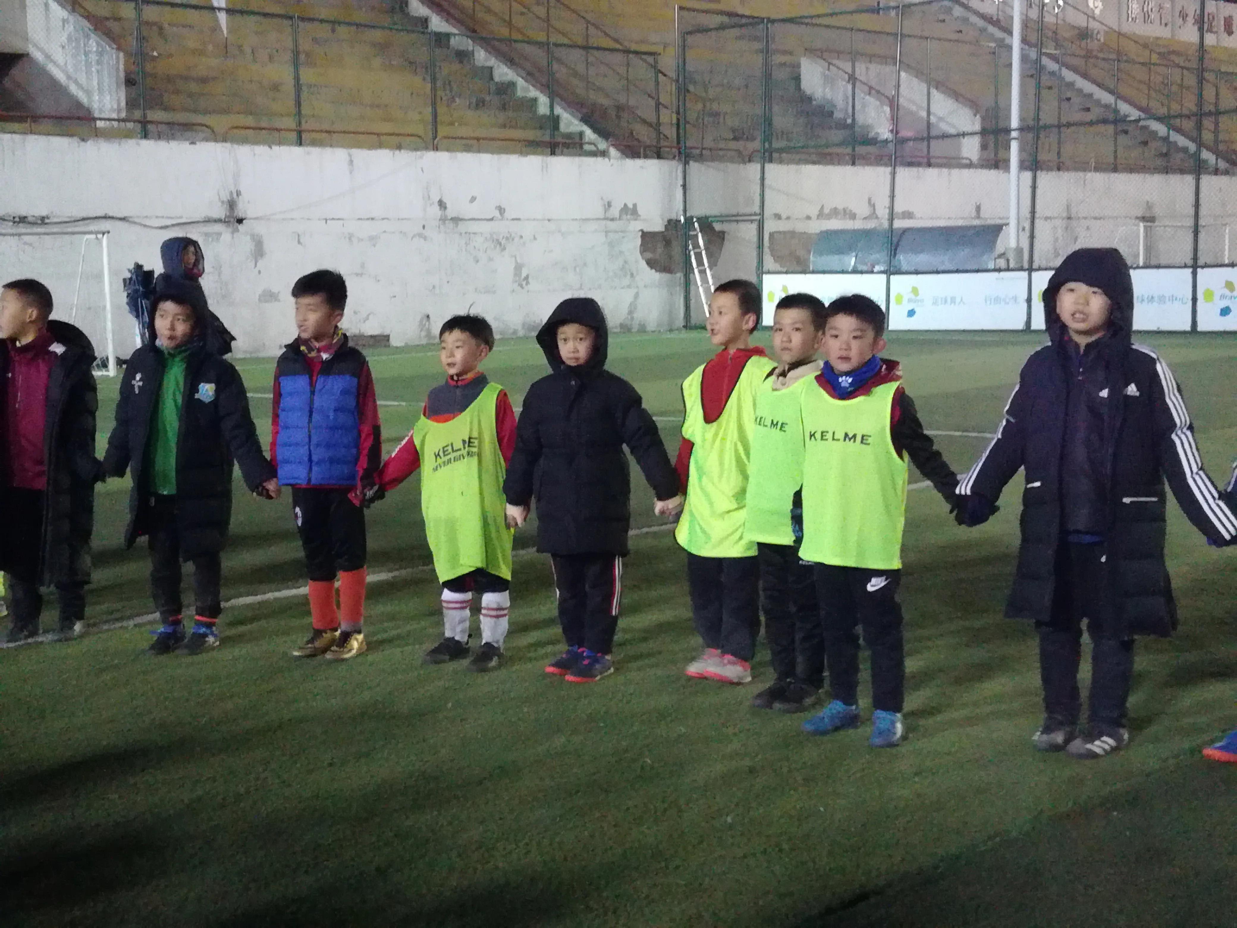 我和足球的故事绘画,我和足球的故事