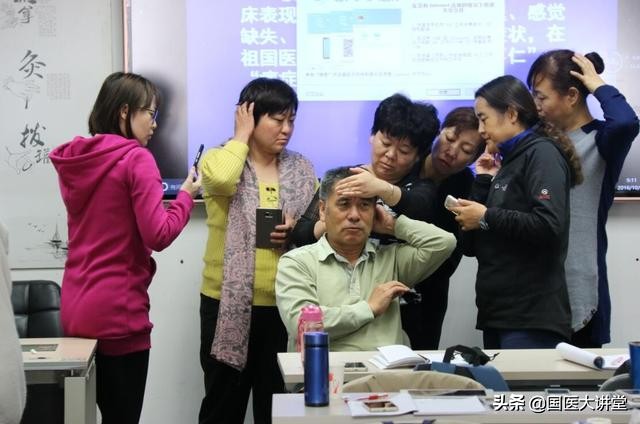 痛经敷肚脐的好处,什么滴在肚脐上可以缓解痛经