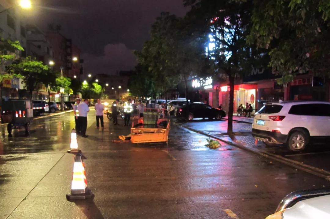 雨夜杀手电影,雨衣杀手完整视频