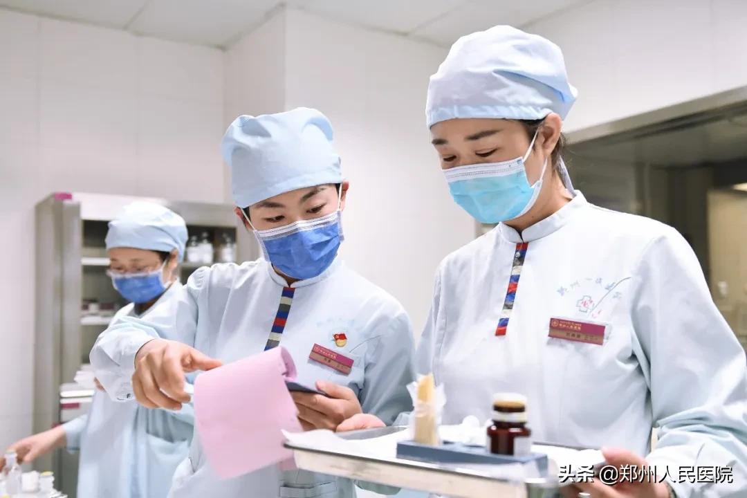 郑医好职工丨许慧：沉稳果敢，她用平凡抒写担当与温暖