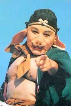 冷眼看西游：金平府捉妖，唐僧师徒一路上抢了多少金银财宝？