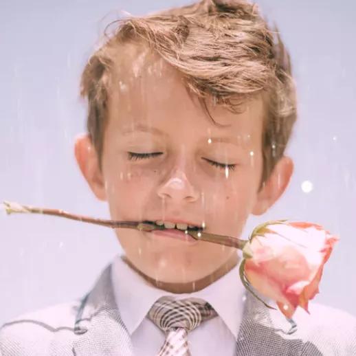 【“典”滴生活】一场球赛“踢”出一桩官司，摔伤骨折谁担责？