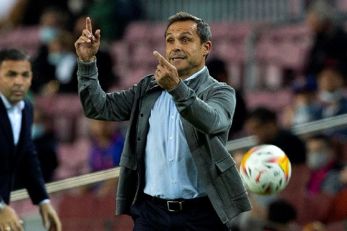 3轮只拿1分！巴萨依然看到不一样的气息，新教练新变化给哈维指路